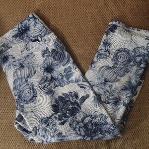 Fabletics Blue and White Floral Leggings